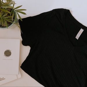 black v neck tee 🖤